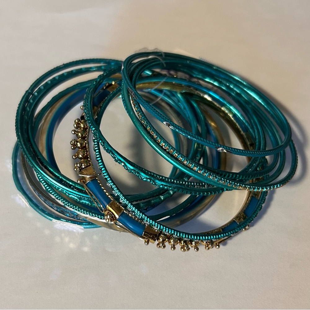 Ethnic Design Multi Bangle Set - Picture 3 of 4